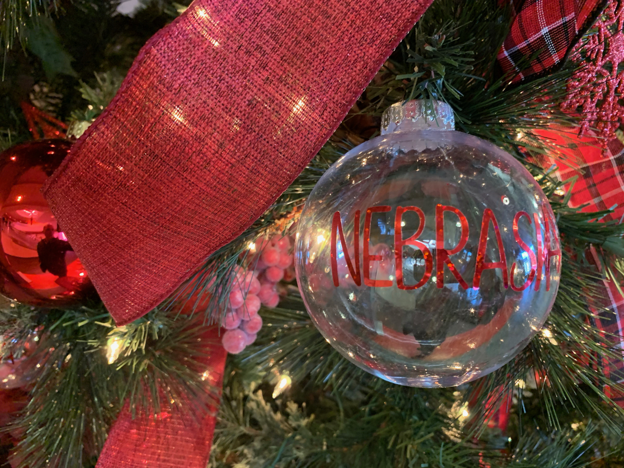 Holiday wreath with Nebraska ornament