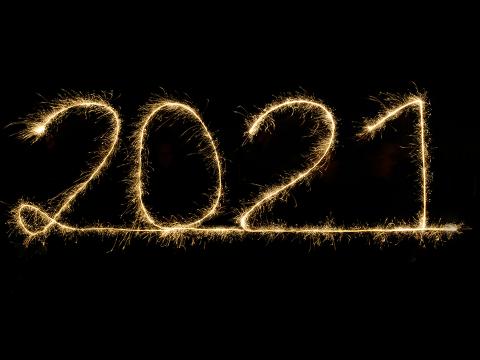 2021 written in sparklers